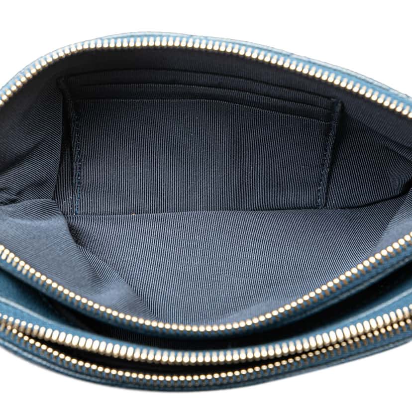 Chanel Quilted Caviar Clutch with Chain Blue Leather Good condition - Box View