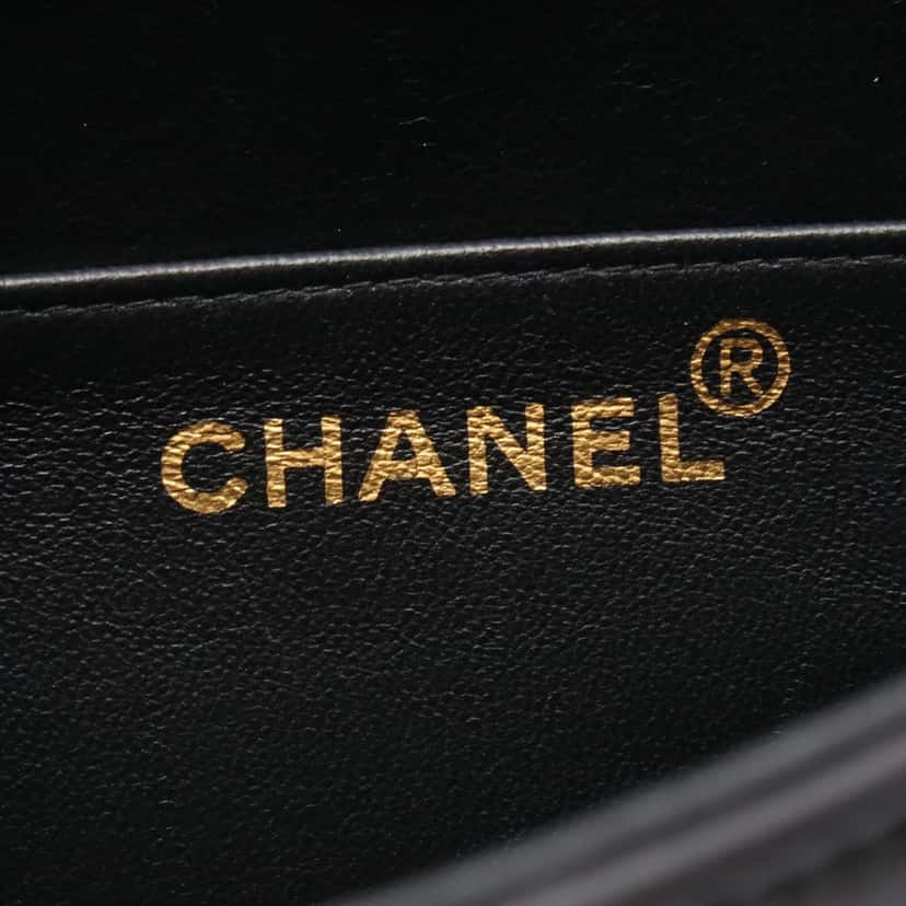 Chanel CC Quilted Lambskin Flap Briefcase Black Leather Good condition - Model View