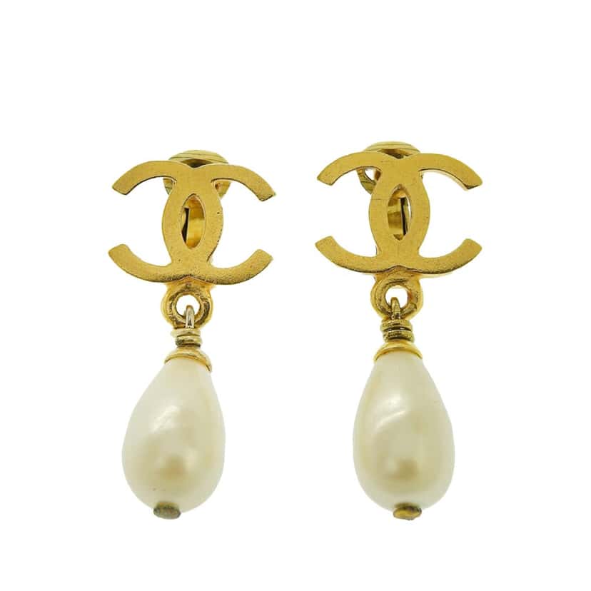 Chanel Gold Plated CC Faux Pearl Drop Clip on Earrings Gold Metal Good condition - Front View
