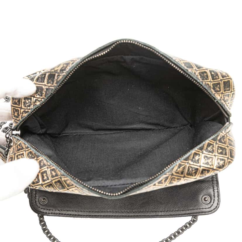 Bottega Veneta Metallic Calfskin Intrecciomirage Chain Flap Crossbody Gold Leather Good condition - Model View
