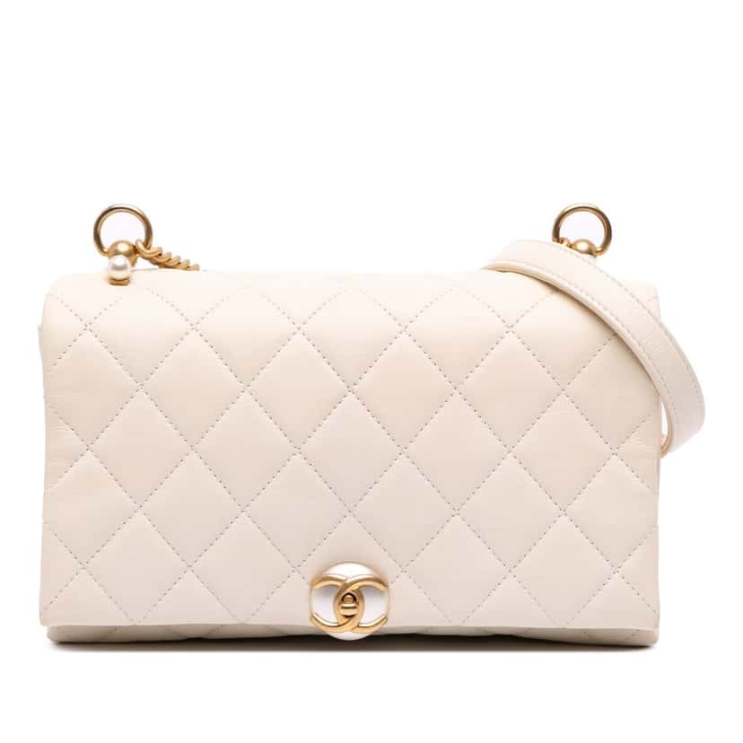 Chanel Quilted Calfskin Pearl CC Accordion Flap White Leather Good condition - Front View