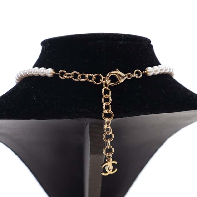 Chanel Gold Plated Faux Pearl CC Pendant Necklace Gold Metal Good condition - Model View
