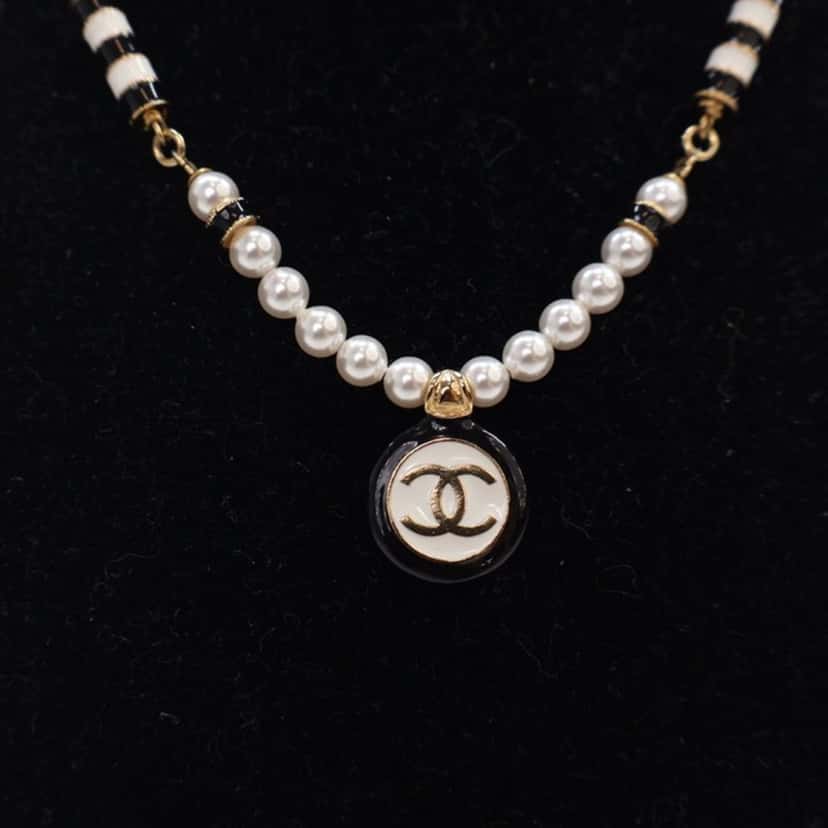 Chanel Gold Plated Faux Pearl CC Pendant Necklace Gold Metal Good condition - Box View
