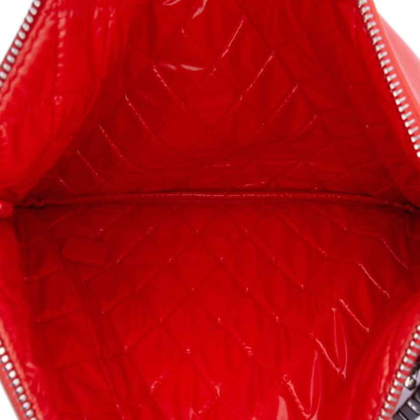 Chanel Medium Printed Lambskin Cuba La Habana O Case Clutch Red Leather Good condition - Model View