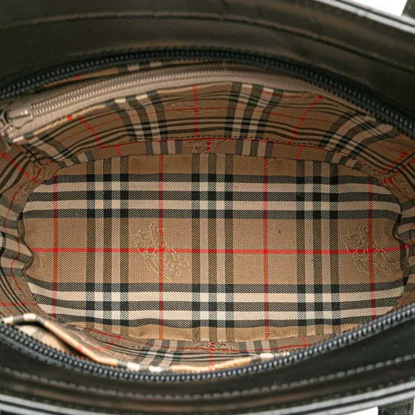 Burberry House Check Trimmed Leather Shoulder Bag Black Leather Good condition - Model View