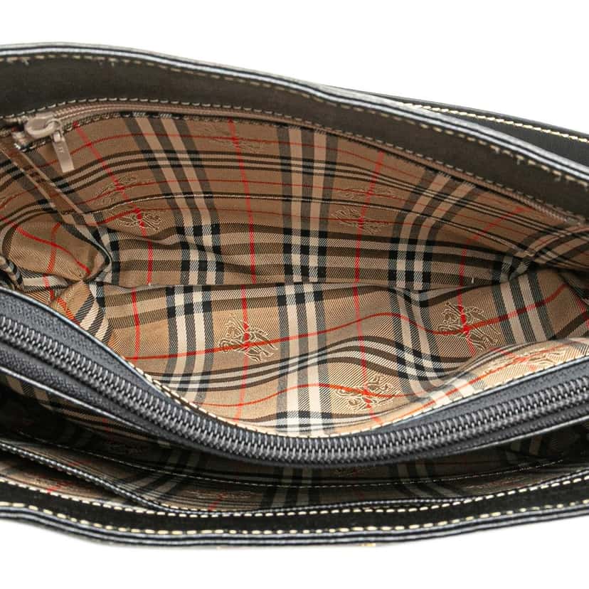 Burberry Leather Shoulder Bag Black Leather Good condition - Model View