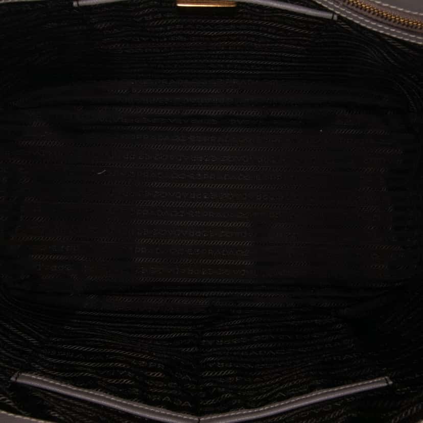 Prada Large Saffiano Lux Galleria Tote Brown Leather Good condition - Model View