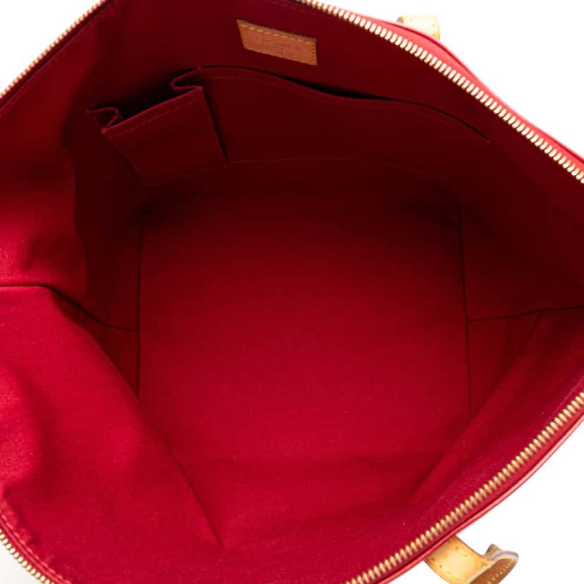 Louis Vuitton Monogram Vernis Bellevue GM Red Leather Good condition - Model View