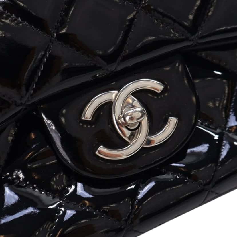 Chanel Maxi Classic Patent Double Flap Black Leather Good condition - Box View