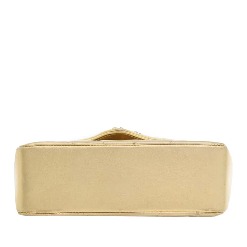 Chanel Small Chevron Metallic Lambskin V Stitch Bijoux Flap Gold Leather Good condition - Model View