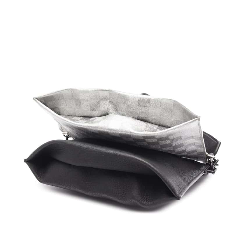 Louis Vuitton Damier Glitter Taurillon In The Loop Trio Pouch Black Leather Good condition - Inside View