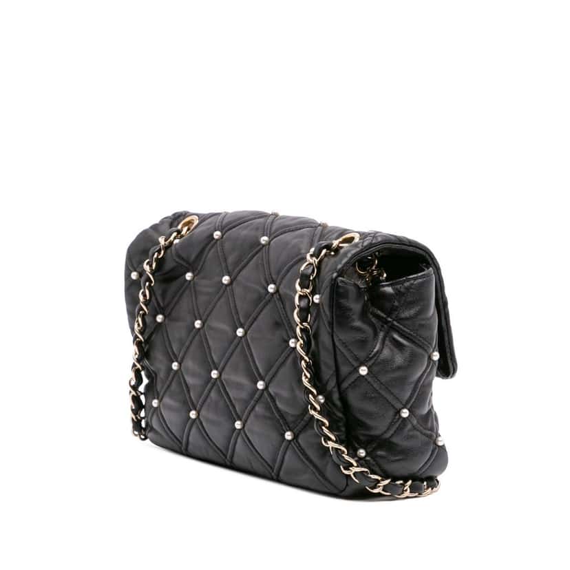 Chanel Medium Quilted Lambskin Pearl Studs Flap Black Leather Good condition - Back View