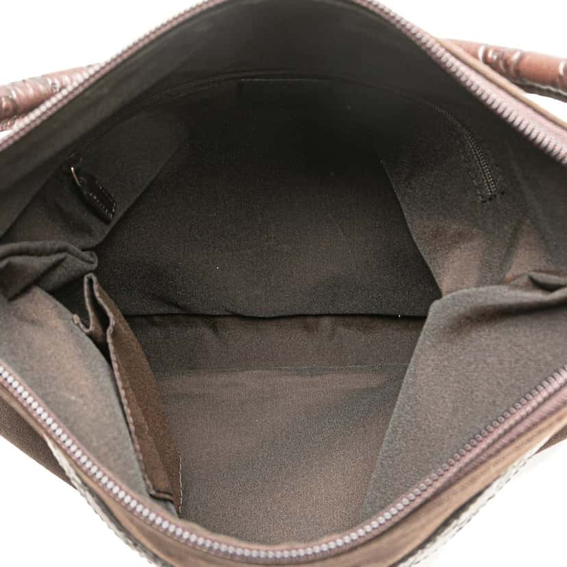 Gucci Guccissima Trimmed Canvas Shoulder Bag Brown Canvas Good condition - Model View