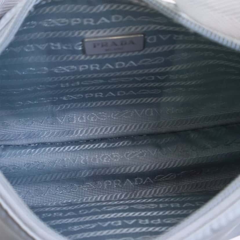 Prada Mini Re Nylon Re Edition 2000 Shoulder Bag Blue Good condition - Model View