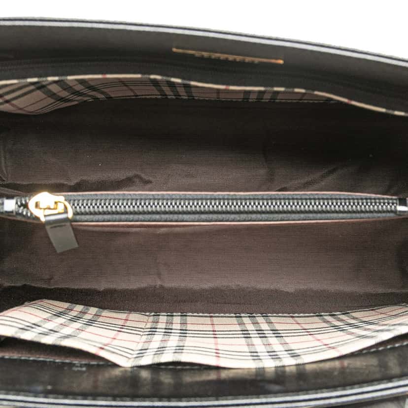 Burberry Leather Tote Black Leather Good condition - Model View