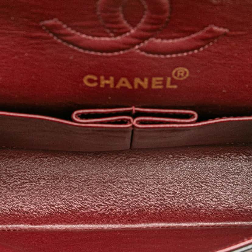 Chanel Small Classic Lambskin Double Flap Black Leather Good condition - Model View