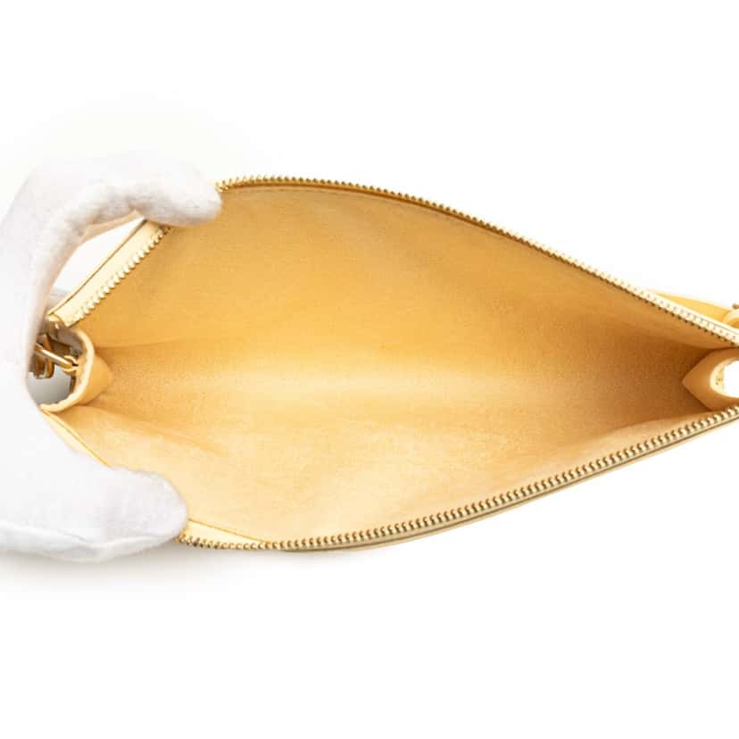 Louis Vuitton Epi Pochette Accessoires Yellow Leather Good condition - Model View