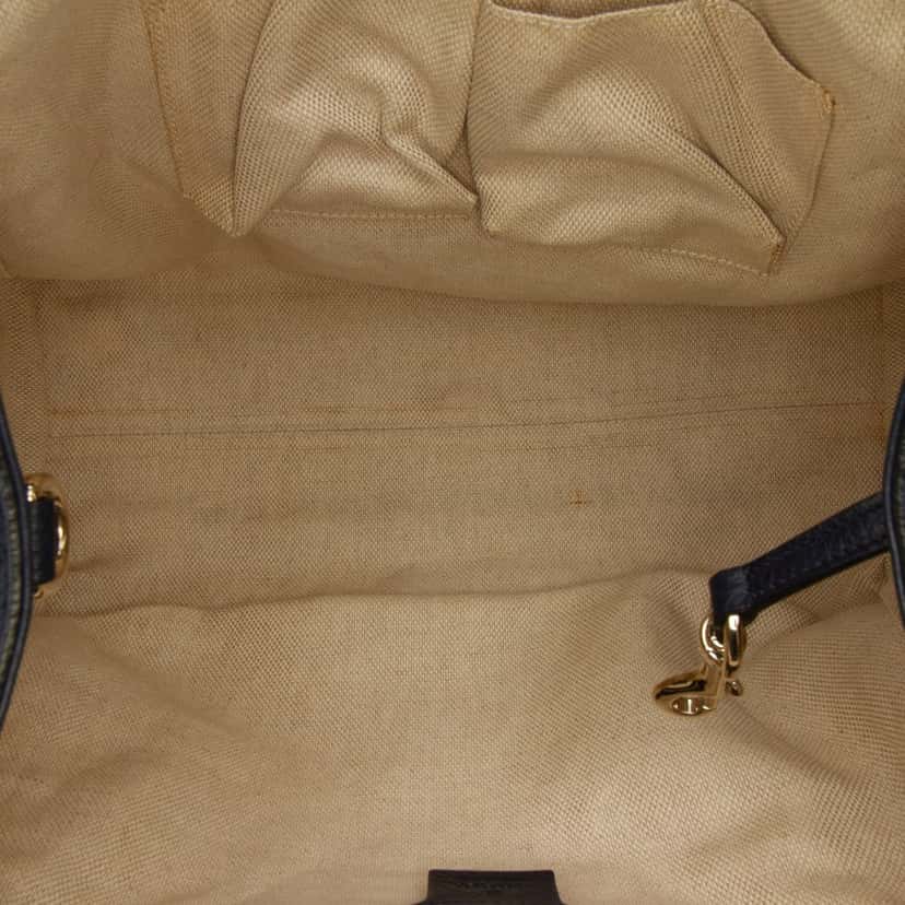 Gucci Medium Leather Soho Cellarius Tote Black Leather Good condition - Model View