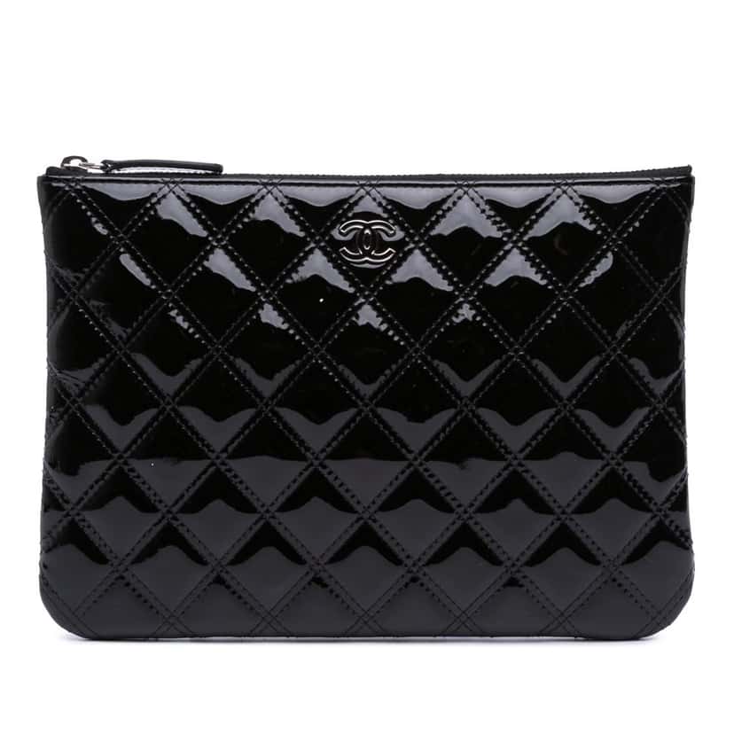 Chanel Medium Quilted Patent O Case Clutch Black Leather Good condition - Front View