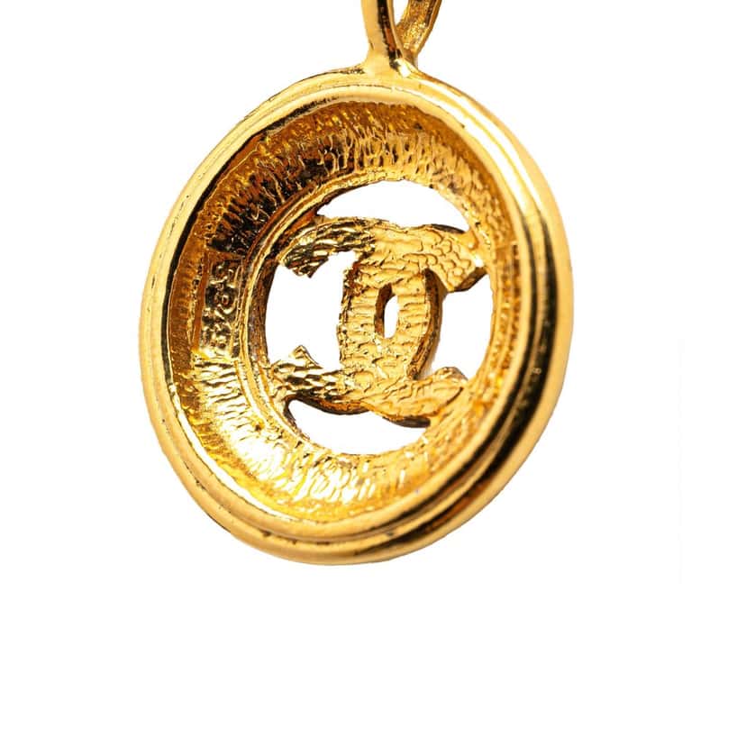 Chanel Gold Plated CC Round Pendant Necklace Gold Metal Good condition - Inside View