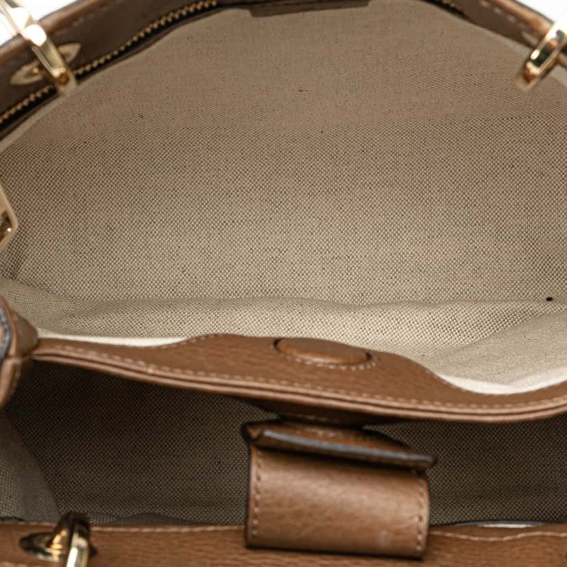 Gucci Small Calfskin Bamboo Shopper Satchel Brown Leather Good condition - Model View