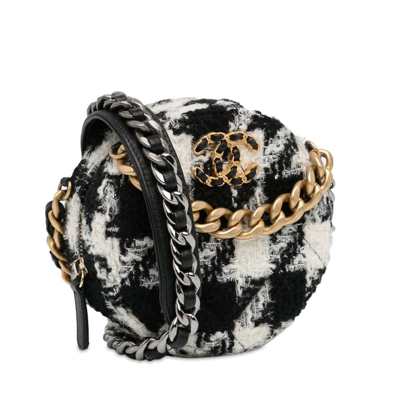 Chanel Tweed 19 Round Clutch with Chain White Tweed Good condition - Back View