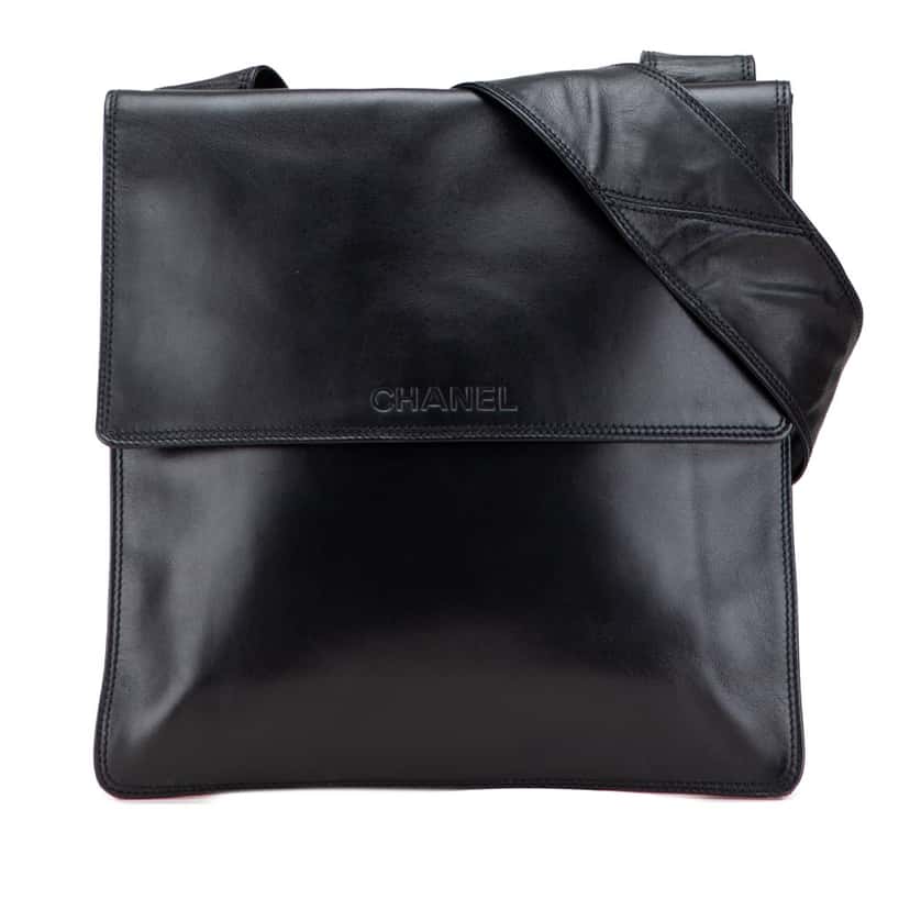 Chanel Lambskin Messenger Bag Black Leather Good condition - Front View