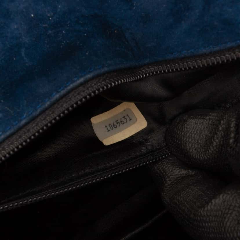 Chanel Small CC Quilted Suede Chain Crossbody Blue Leather Good condition - Box View