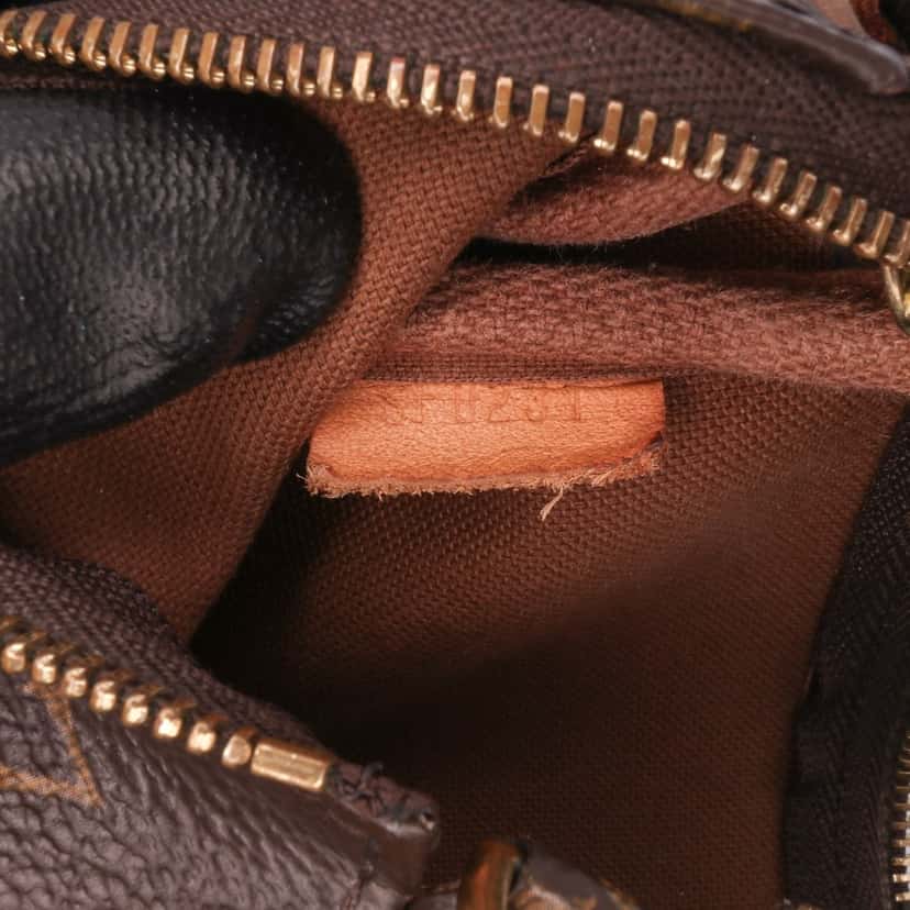 Louis Vuitton Monogram Mini Pochette Accessoires Brown Canvas Good condition - Box View