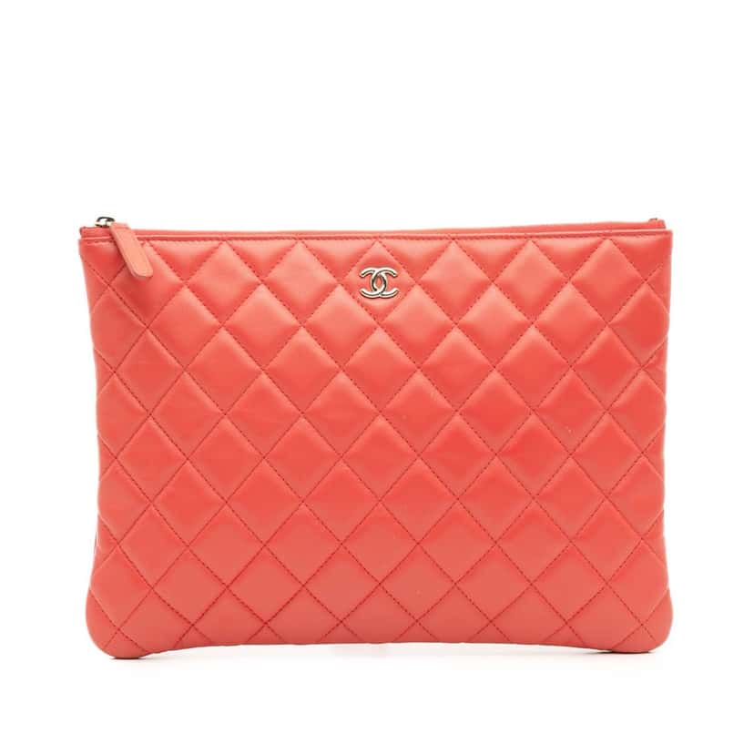 Chanel Medium Quilted Lambskin O Case Clutch Red Leather Good condition - Front View