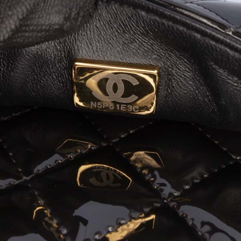 Chanel CC Quilted Patent Frame Flap Black Leather Good condition - Box View