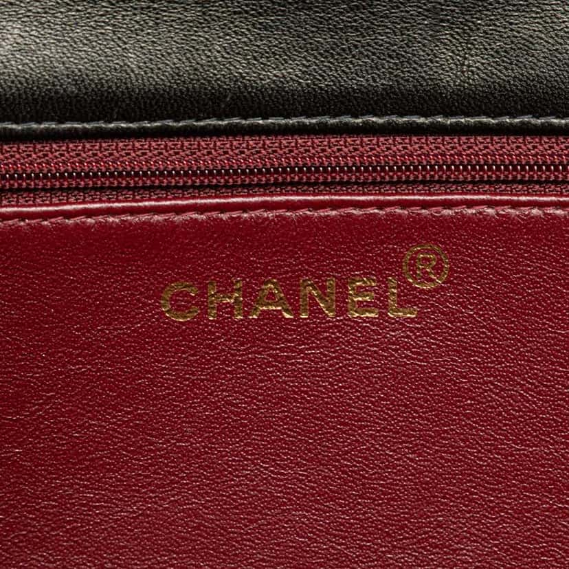 Chanel CC Quilted Lambskin Full Single Flap Black Leather Good condition - Box View