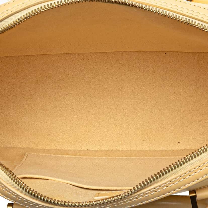 Louis Vuitton Epi Jasmine Yellow Leather Good condition - Model View