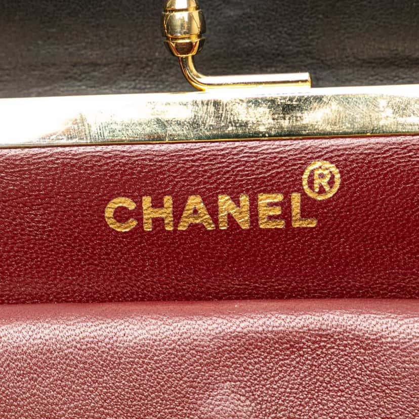 Chanel CC Chevron Lambskin Frame Chain Shoulder Bag Black Leather Good condition - Box View