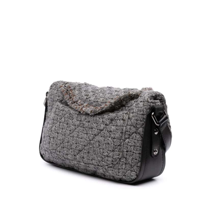 Chanel Quilted Wool and Calfskin Single Flap Grey Wool Good condition - Back View