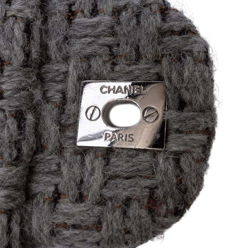 Chanel Quilted Wool and Calfskin Single Flap Grey Wool Good condition - Box View