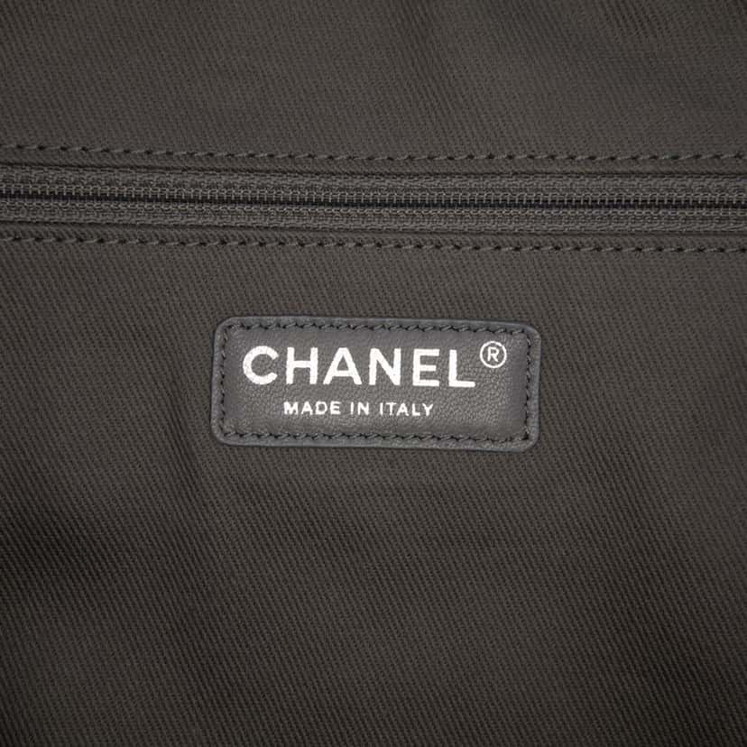 Chanel Quilted Iridescent Calfskin Relax CC Satchel Brown Leather Good condition - Box View
