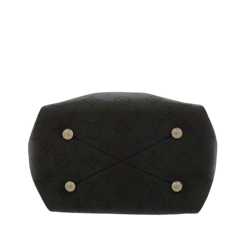 Louis Vuitton Monogram Mahina Bella Black Leather Good condition - Model View