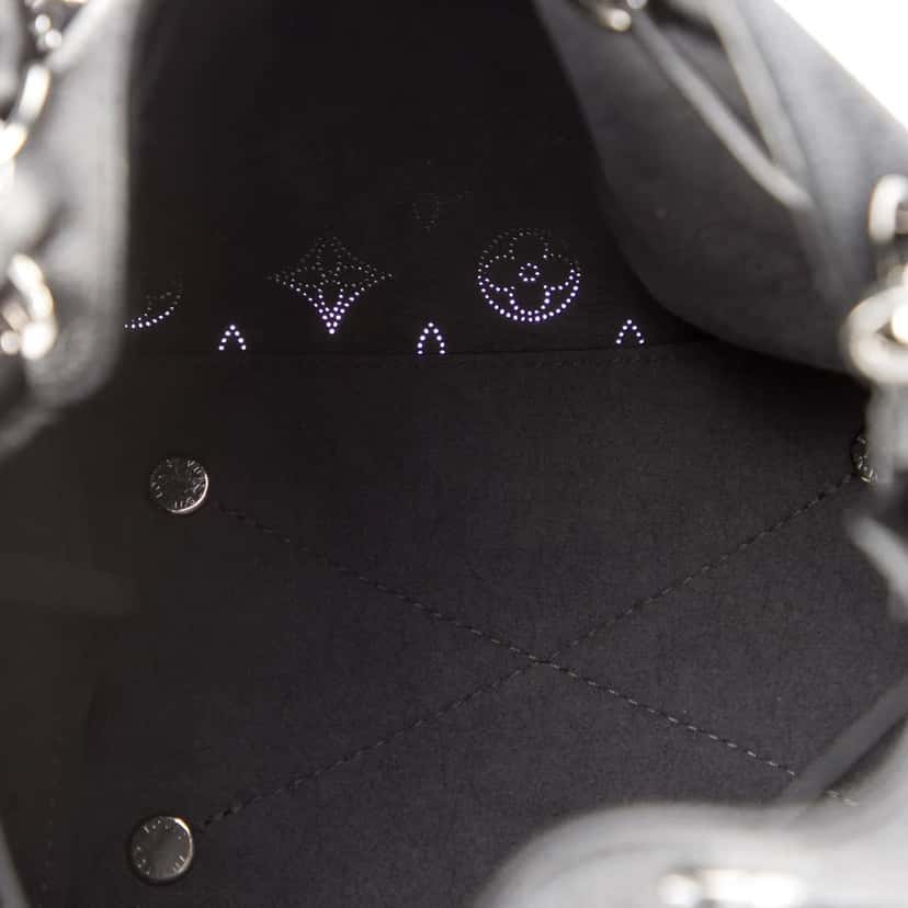 Louis Vuitton Monogram Mahina Bella Black Leather Good condition - Box View