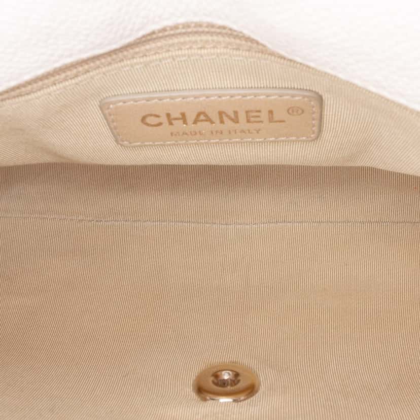 Chanel Small Stitched Caviar City Walk Flap White Leather Good condition - Model View