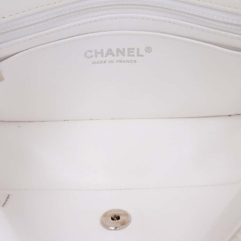 Chanel Mini Rectangular Classic Tweed Single Flap White Tweed Good condition - Model View