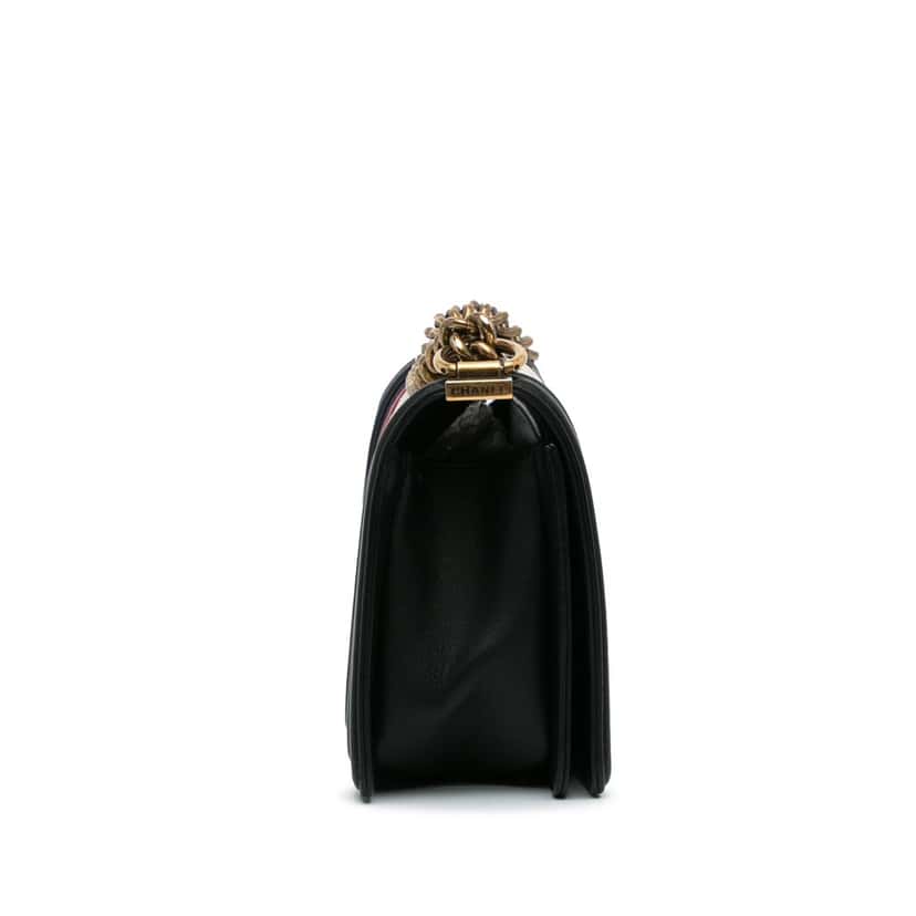Chanel Crest-Embellished Medium Boy Bag White Leather Good condition - Inside View