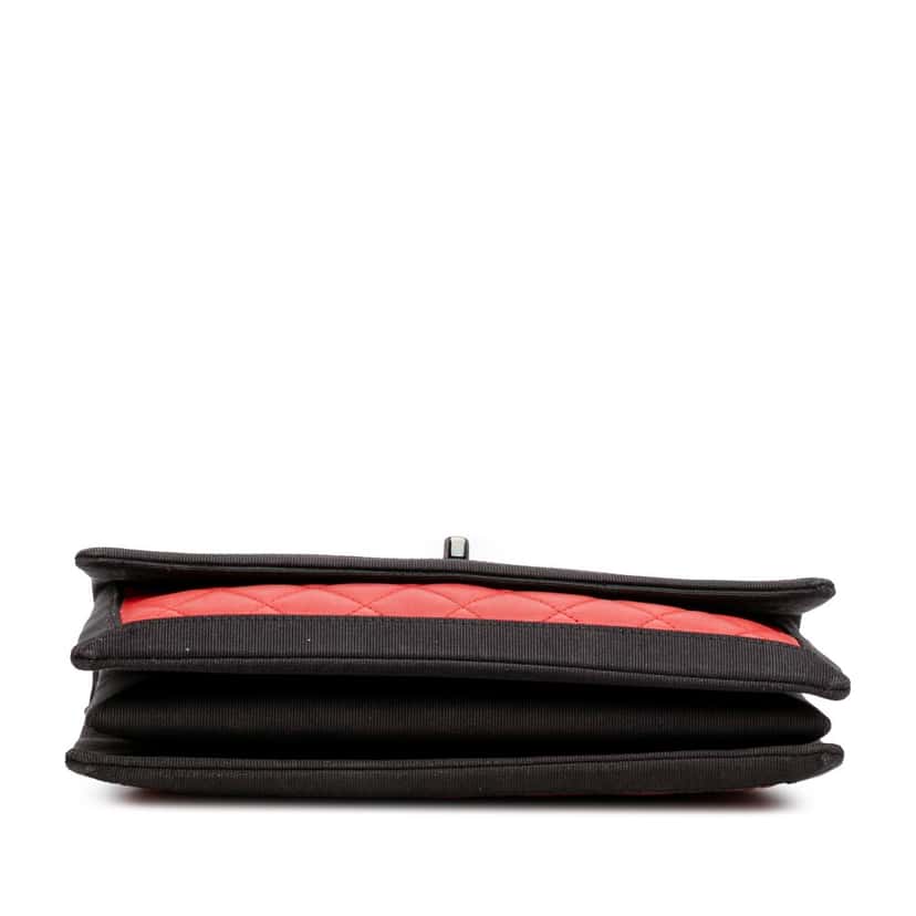 Chanel Medium Quilted Lambskin Grosgrain Two Tone Flap Red Leather Good condition - Inside View