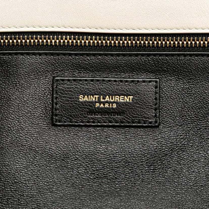 Saint Laurent Large Quilted Lambskin Sade Clutch White Leather Good condition - Box View