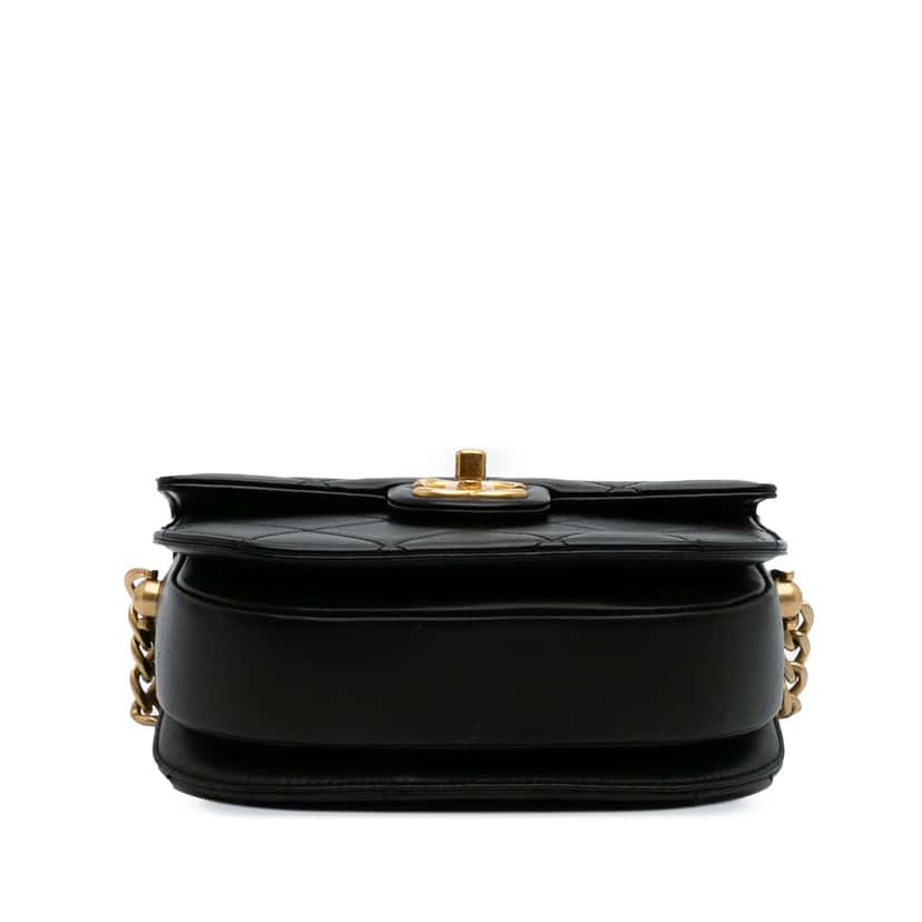 Chanel CC Quilted Calfskin Round Moon Messenger Flap Black Leather Good condition - Inside View