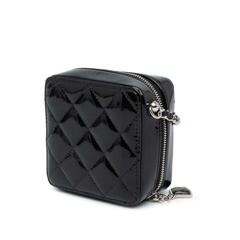 Chanel CC Quilted Patent Diamond Resin Clutch With Chain Black Leather Good condition - Back View