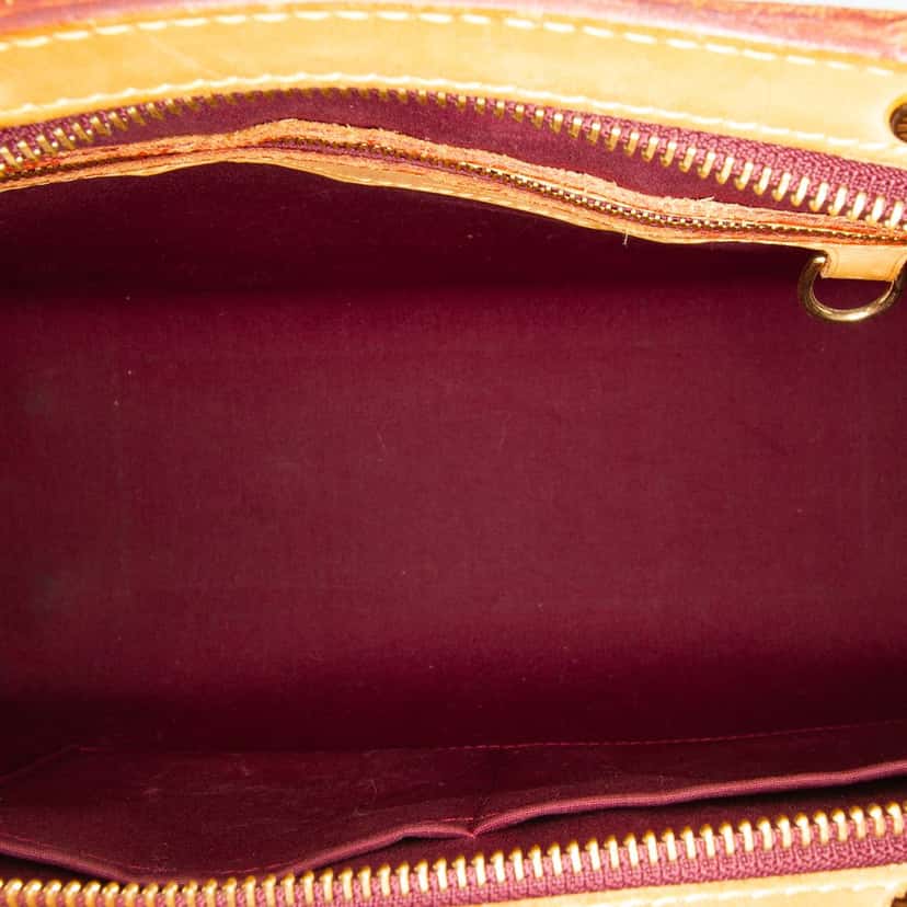 Louis Vuitton Monogram Vernis Brea MM Red Leather Fair condition - Model View
