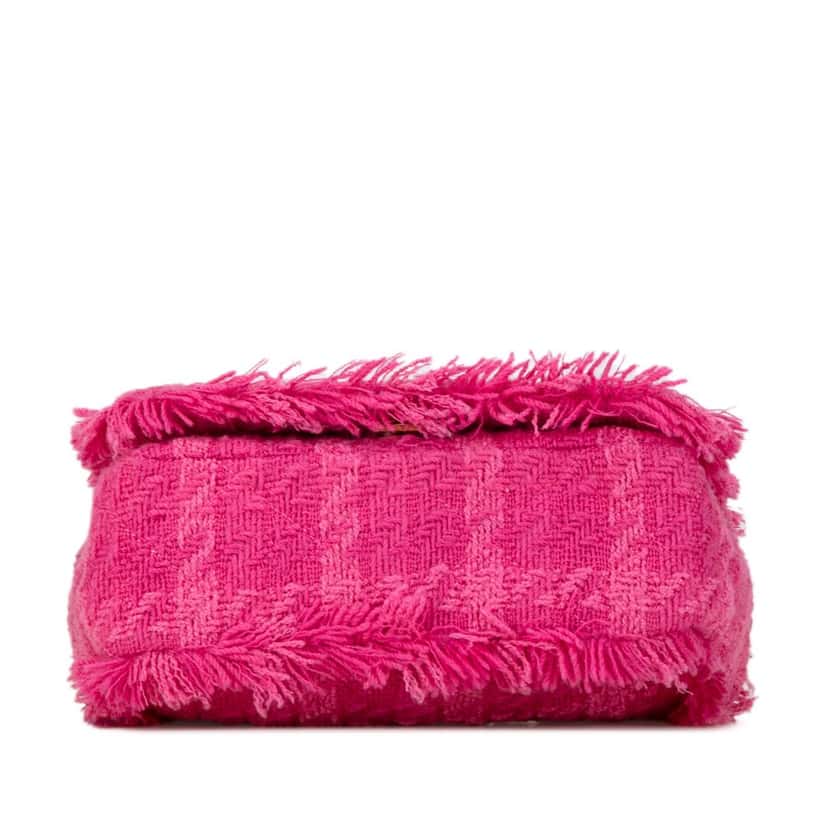Chanel Wool Tweed Giant Logo Flap Pink Tweed Good condition - Model View