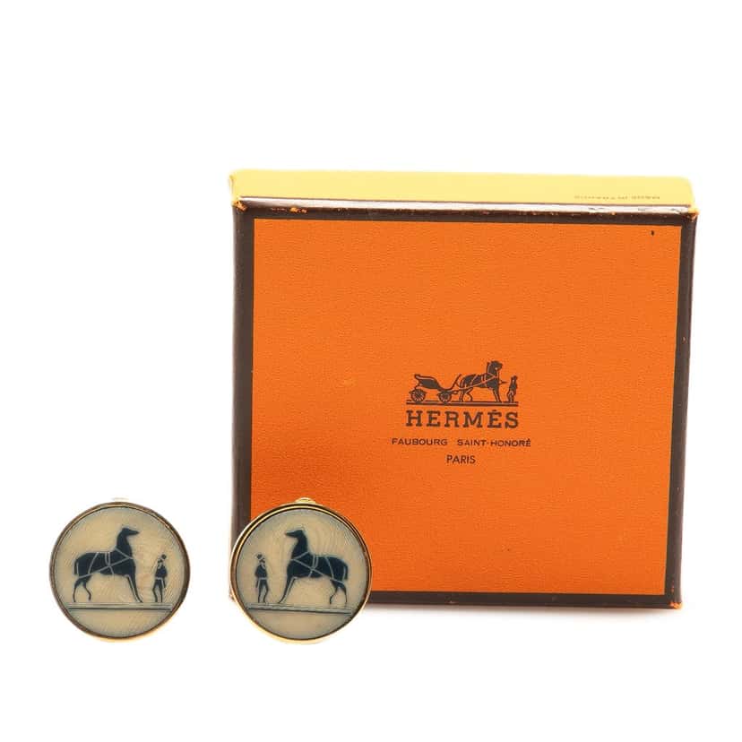 Hermès Caleche Horse Clip On Earrings Gold Metal Good condition - Model View