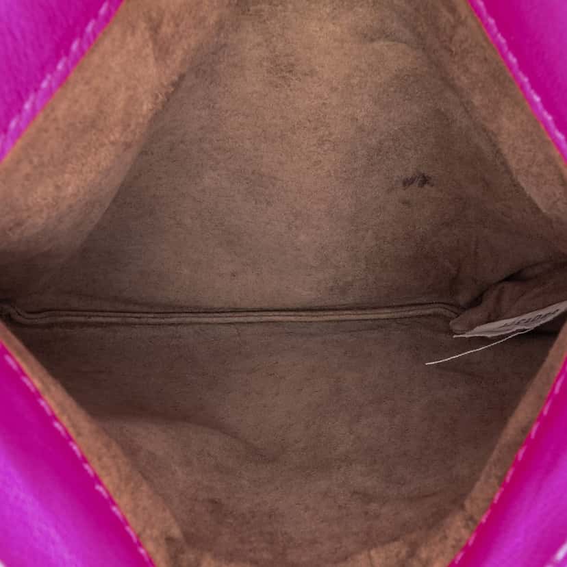 Bottega Veneta Small Calfskin Intrecciomirage Embossed Butterfly Chain Crossbody Pink Leather Good condition - Model View